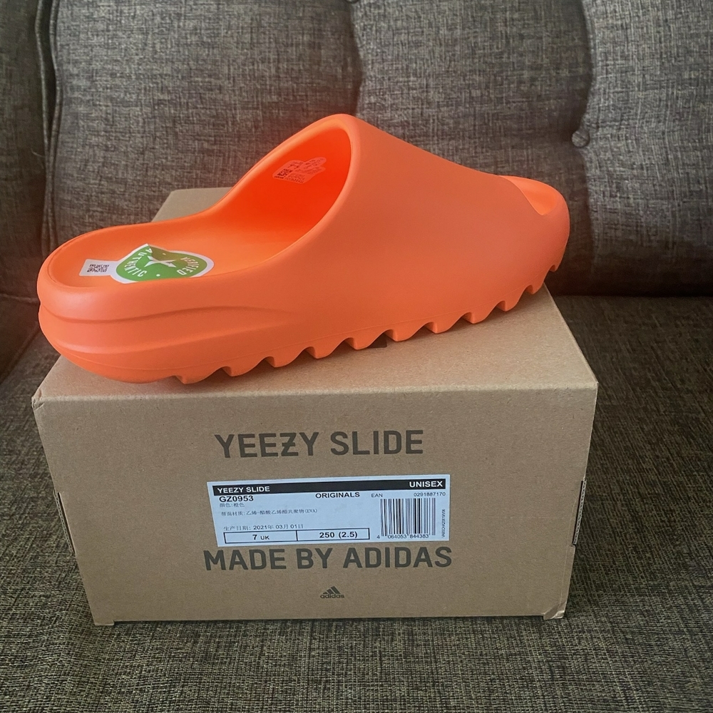 Adidas Yeezy Slides